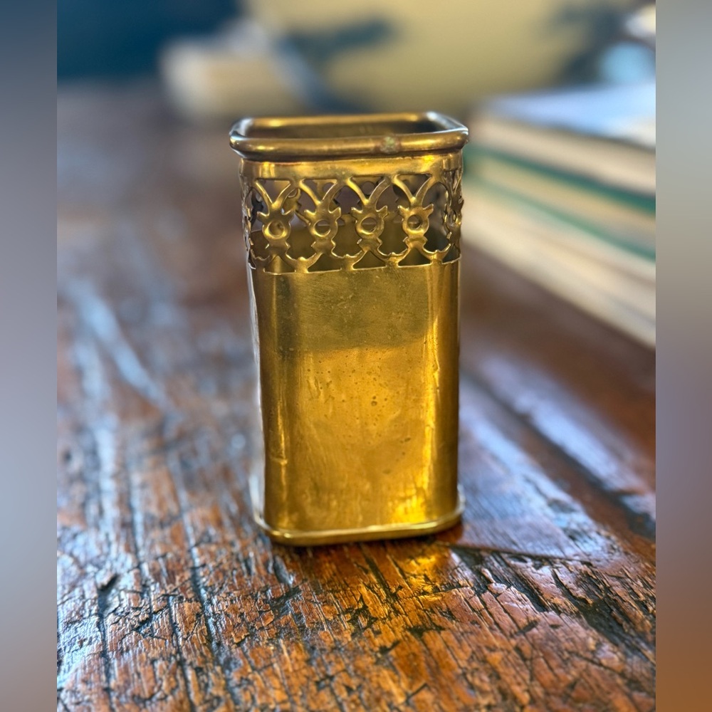 Vintage gold decorative container!